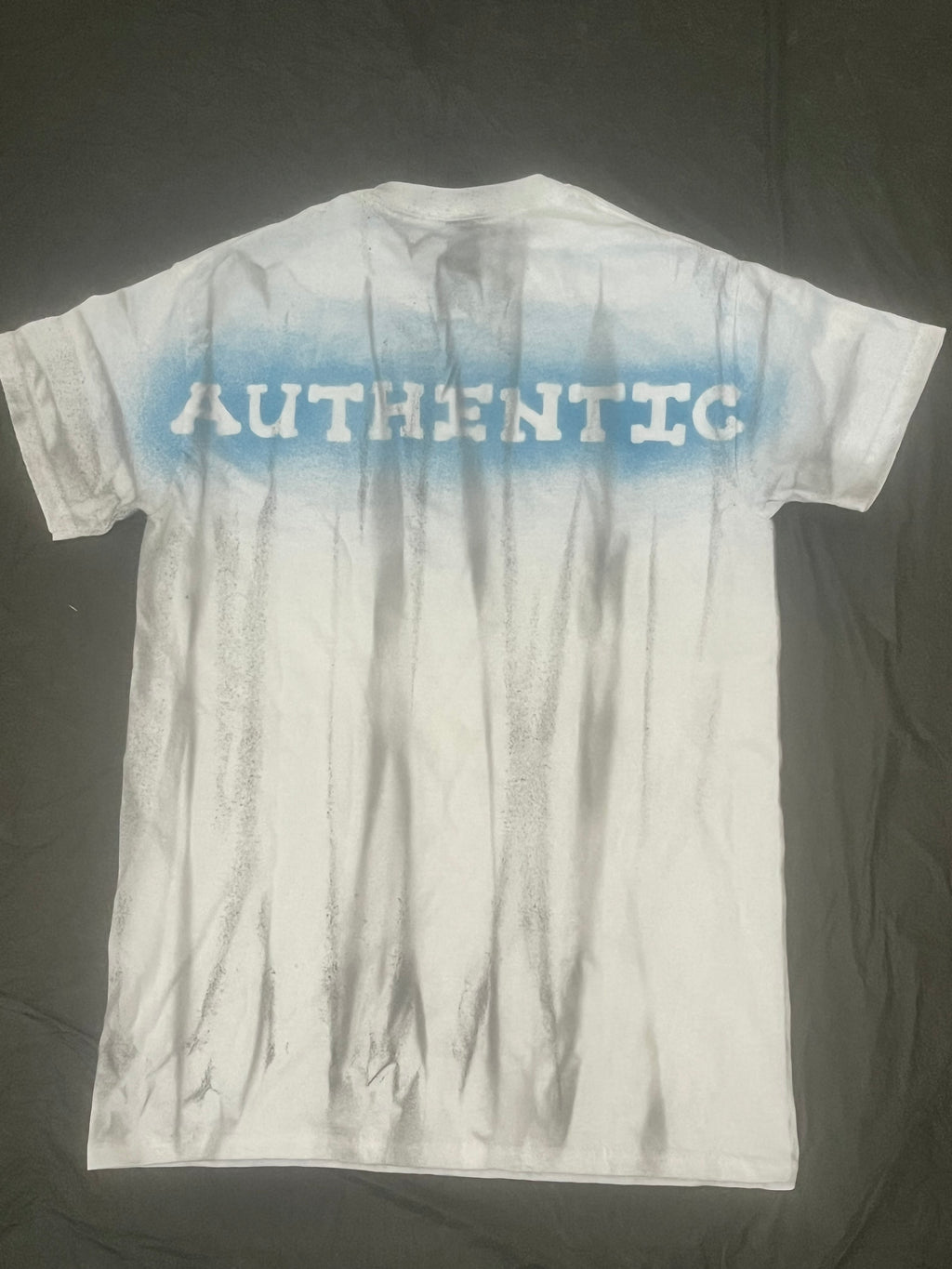 Camiseta "Livin Blessed" de manga corta con diseño combinado